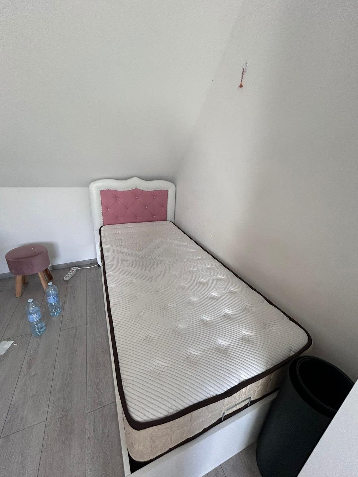 1 persoonsbed met opberg met matras, Huis en Inrichting, Slaapkamer | Bedden, Ophalen, Eenpersoons