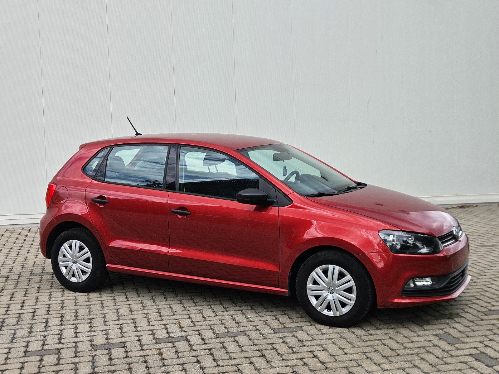 VW POLO 1.0 BENZINE - EURO 6B - 57ooo KLM, Auto's, Volkswagen, Particulier, Polo, Centrale vergrendeling, Elektrische ramen, Radio