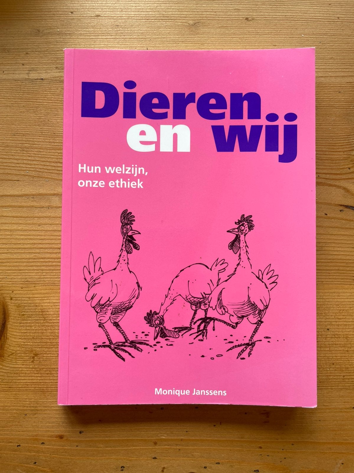 Dieren en wij - Monique Janssens, Boeken, Psychologie, Ophalen of Verzenden, Zo goed als nieuw