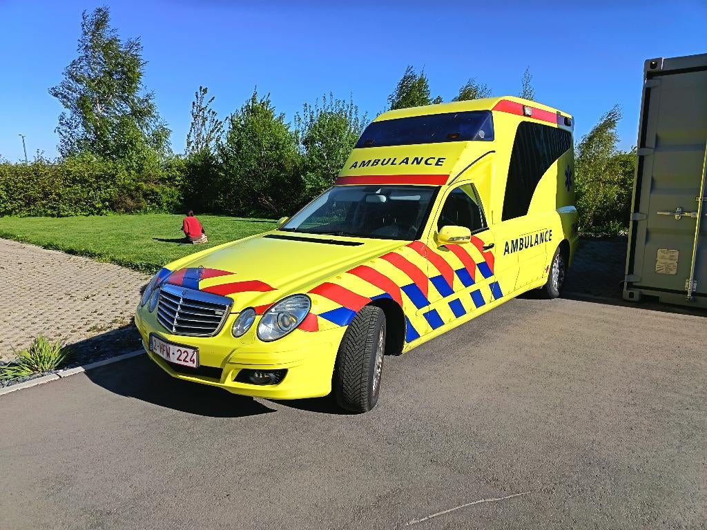 Pour EXPORT - Mercedes E280 V6 Diesel, Automaat, Zwart, Geel, Diesel