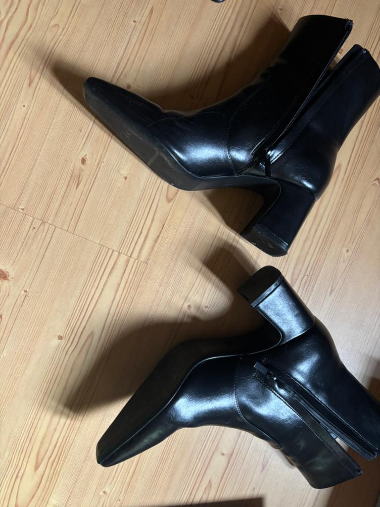 Zara-laarzen, Ophalen, Zo goed als nieuw