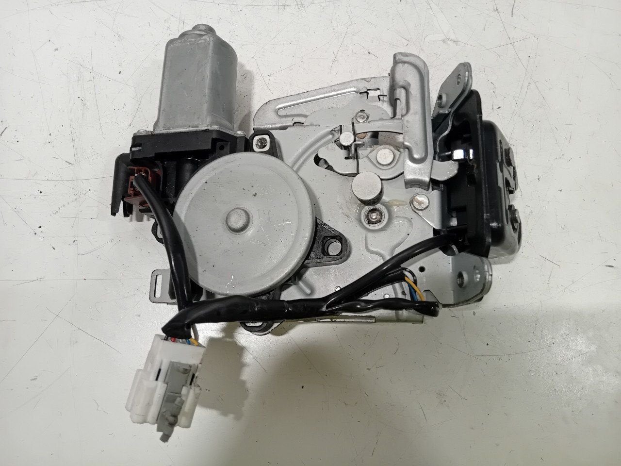 Slot mechaniek kofferdeksel achterklep elektrisch Renault Ta, Onderdelen@venauto.nl, Van der Ven Autorecycling B.V., Gebruikt
