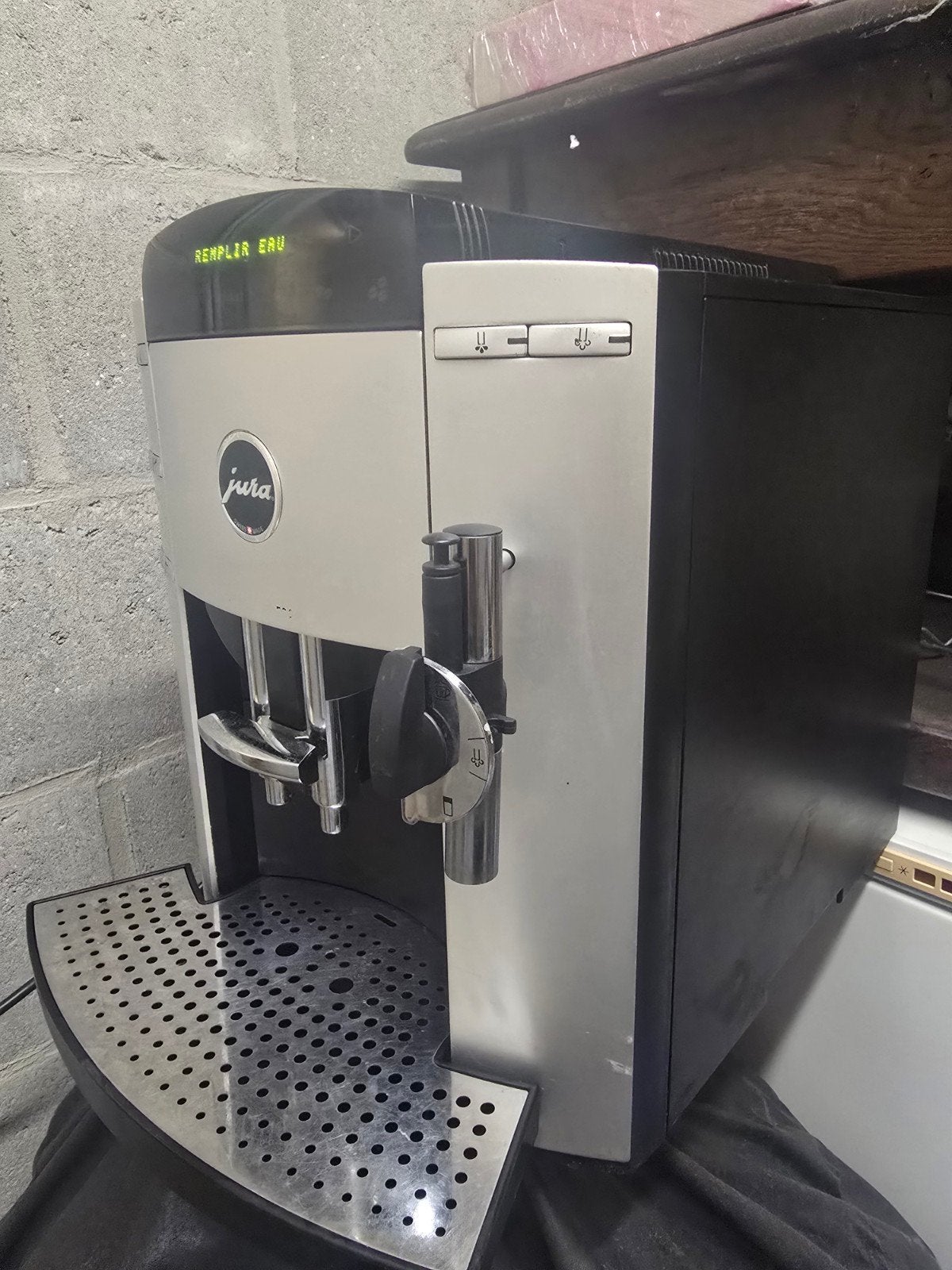 Jura Impressa - Automatische koffiemachine met bonen - Met t, Elektronische apparatuur, Koffiezetapparaten, Ophalen