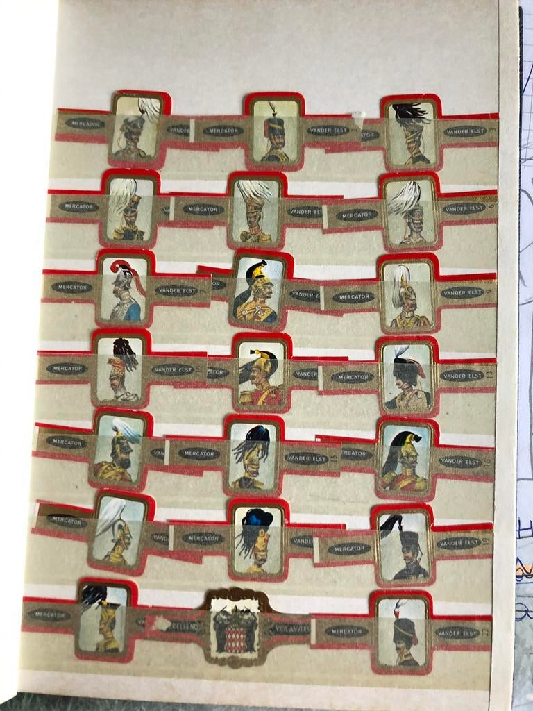 Assortment sigarenbandjes met album, Verzamelen, Rookartikelen, Aanstekers en Luciferdoosjes, Ophalen, Sigarenbandjes