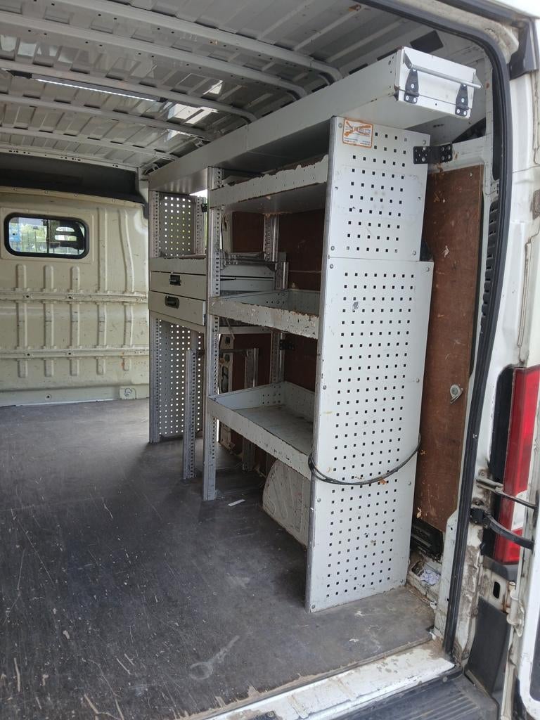 Bestelwagen inrichting, Enlèvement