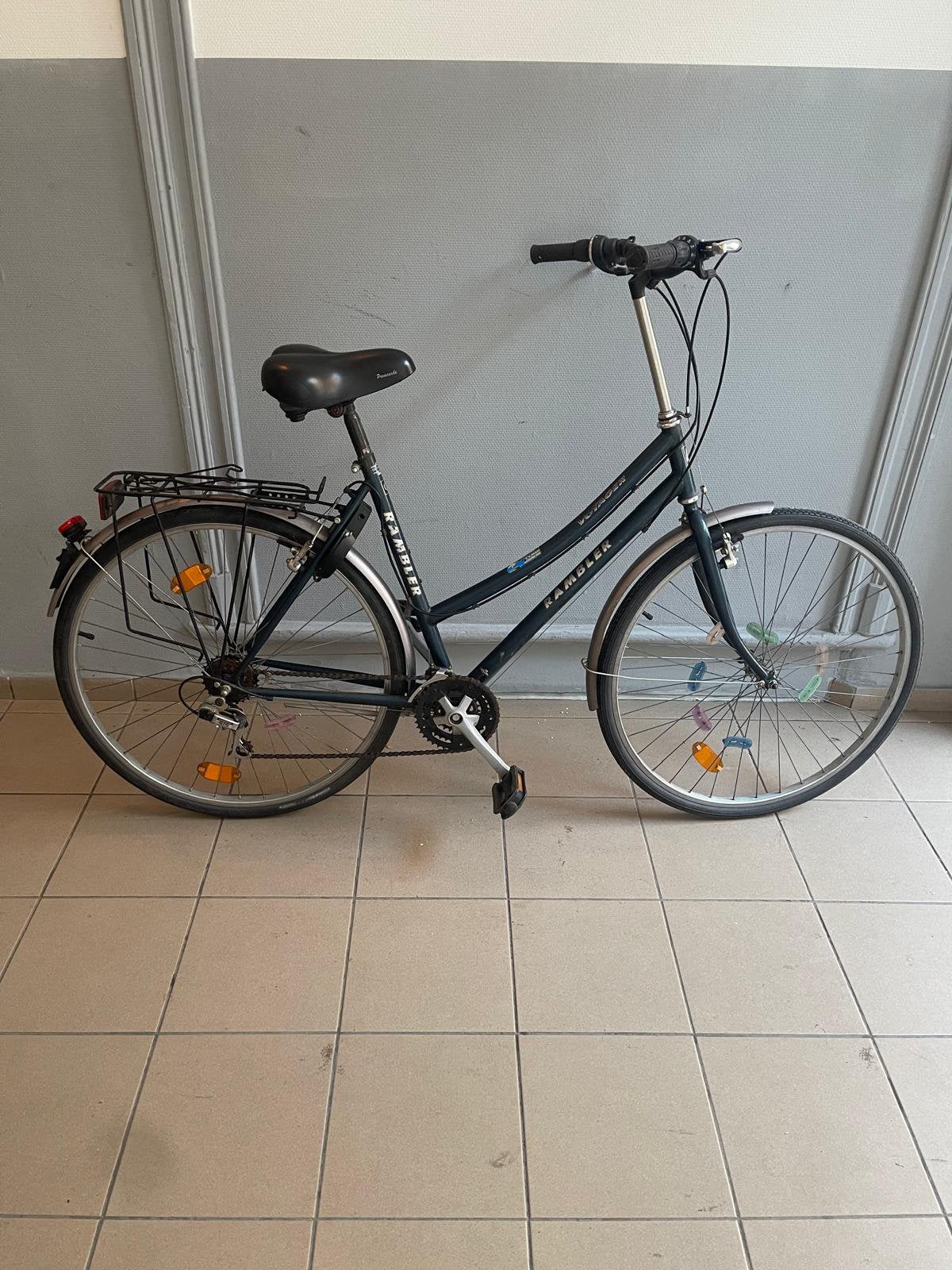 Velo bleu en tres bonne etats, Vélos & Vélomoteurs, Enlèvement ou Envoi, Comme neuf