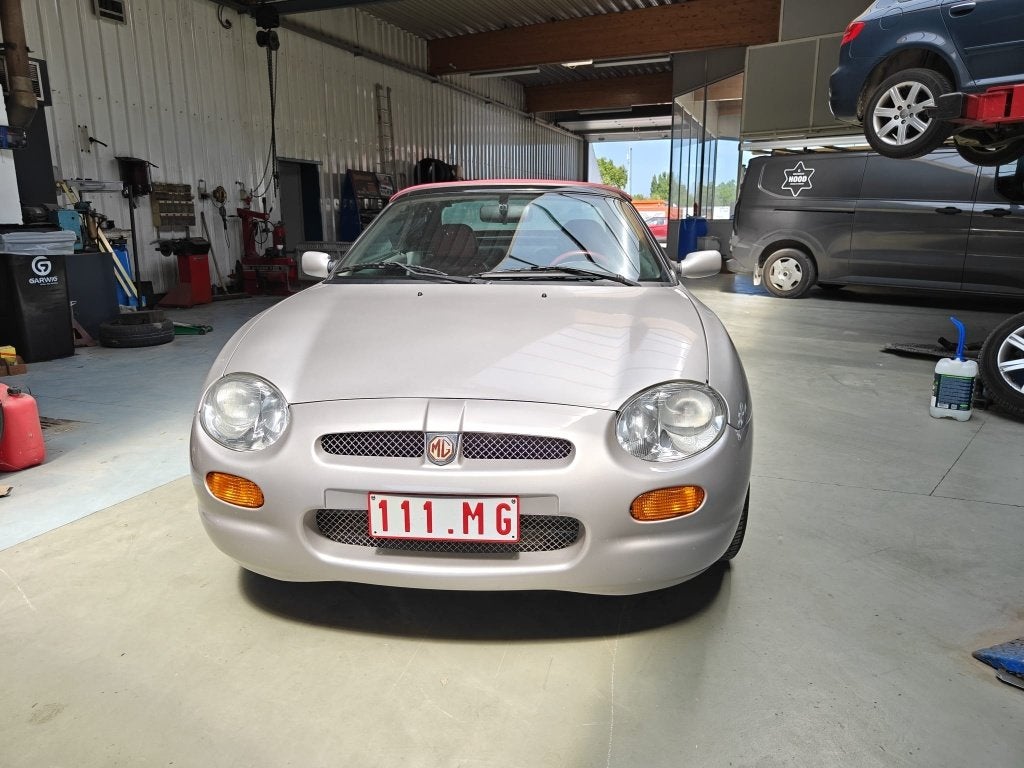 MG F 75th anniversary, Auto's, MG, Achterwielaandrijving, https://public.car-pass.be/vhr/da23a8bf-6915-4dd2-bc36-c7fe1e95c212