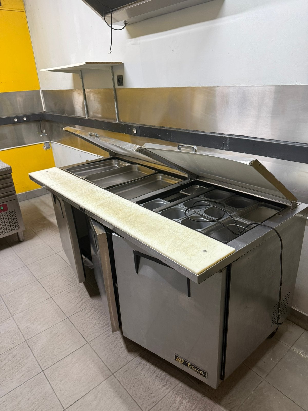 Saladette professionnelle True Refrigerator – Inox, Articles professionnels, Enlèvement, Utilisé, Refroidissement et Congélation