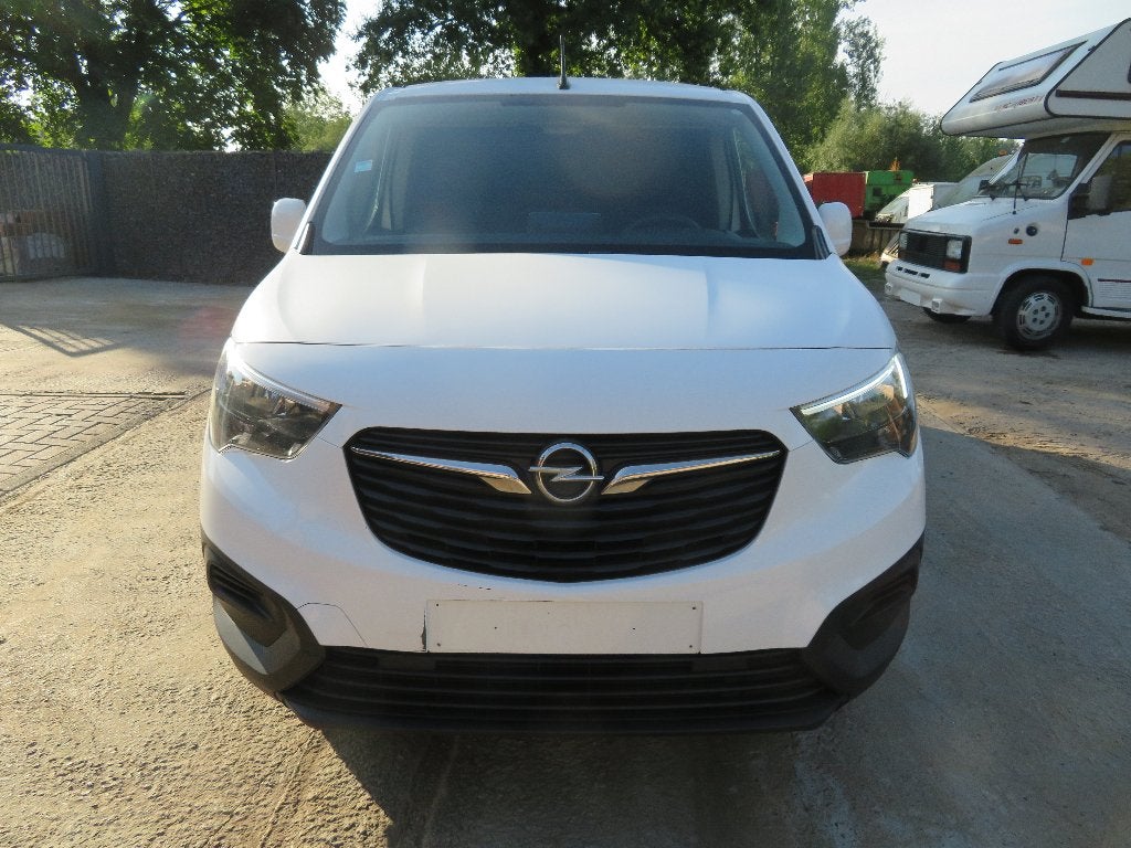 Opel Combo 1.5 Turbo - L2H1 - 2021 - 119.497km - €6d, Voorwielaandrijving, Stof, 4 cilinders, Wit