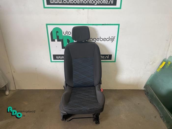 Stoel rechts van een Renault Clio (Clio 3 06-), Auto-onderdelen, Gebruikt, -, Renault, -