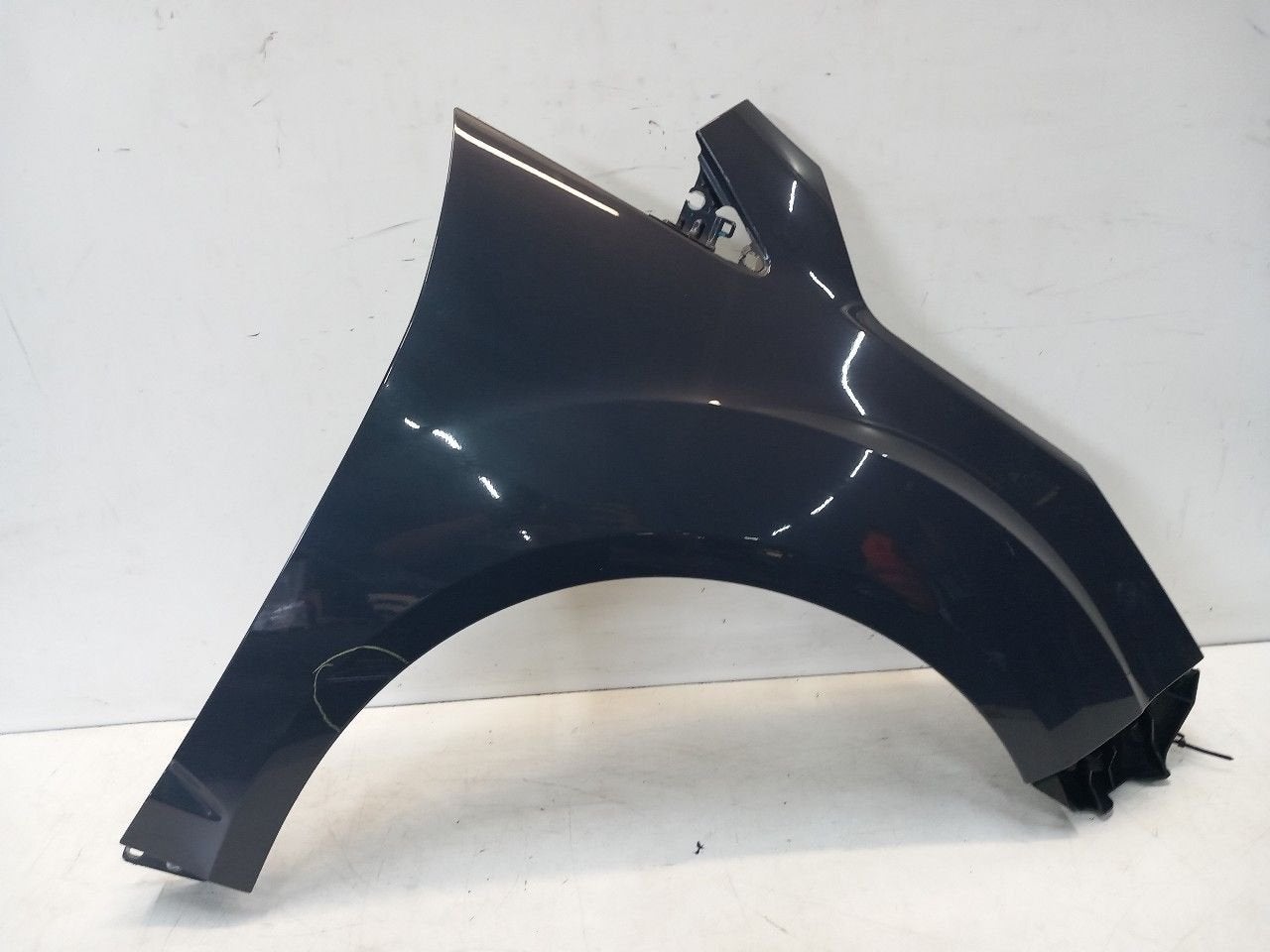Spatbord rechts voor Ford C-Max, Onderdelen@venauto.nl, Van der Ven Autorecycling B.V., Gebruikt, Ettenseweg 76, 4706 PB Roosendaal, The Netherlands