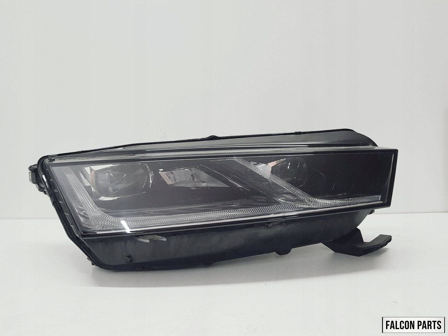 Škoda OCTAVIA IV KOPLAMP RECHTS FULL LED, -, Utilisé, Skoda, -