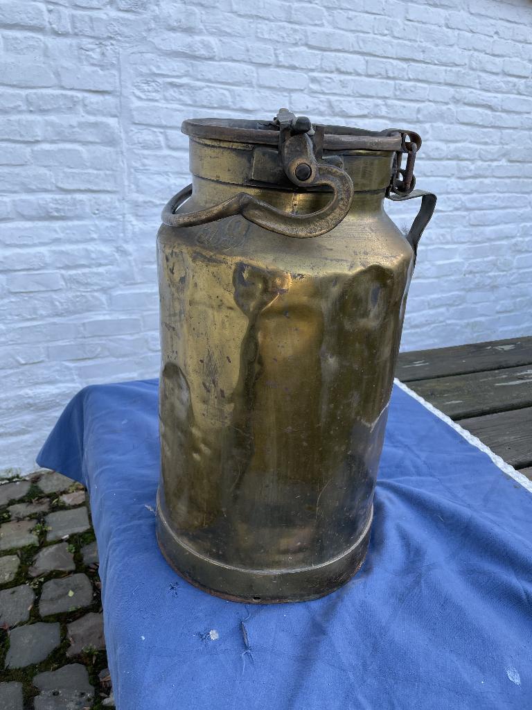 Cruche à lait, Enlèvement ou Envoi