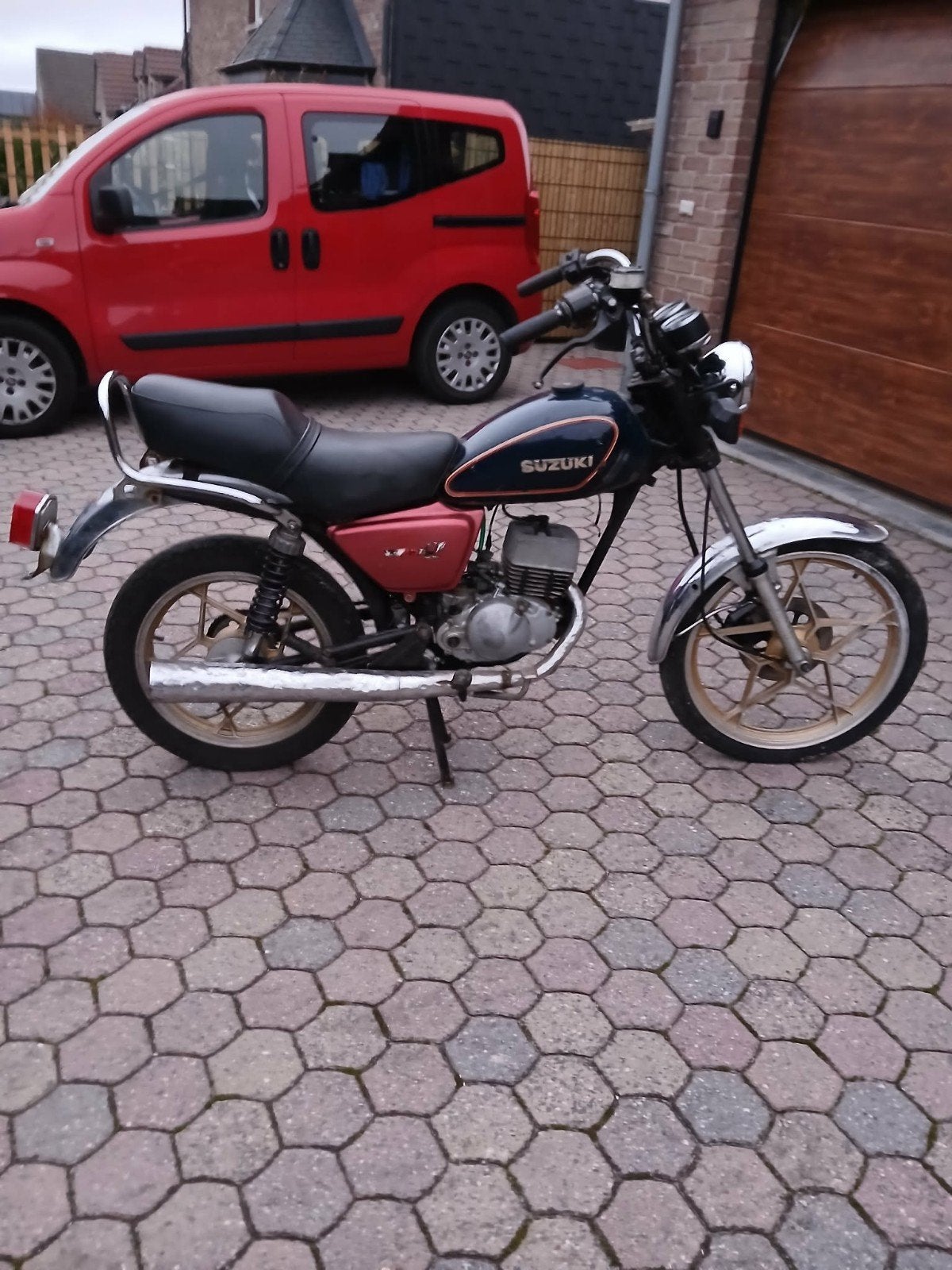 Suzuki zr50 à rénover ou pour pièces, Vélos & Vélomoteurs, Autres marques, 5 vitesses, 49 cm³, Classe B (45 km/h)