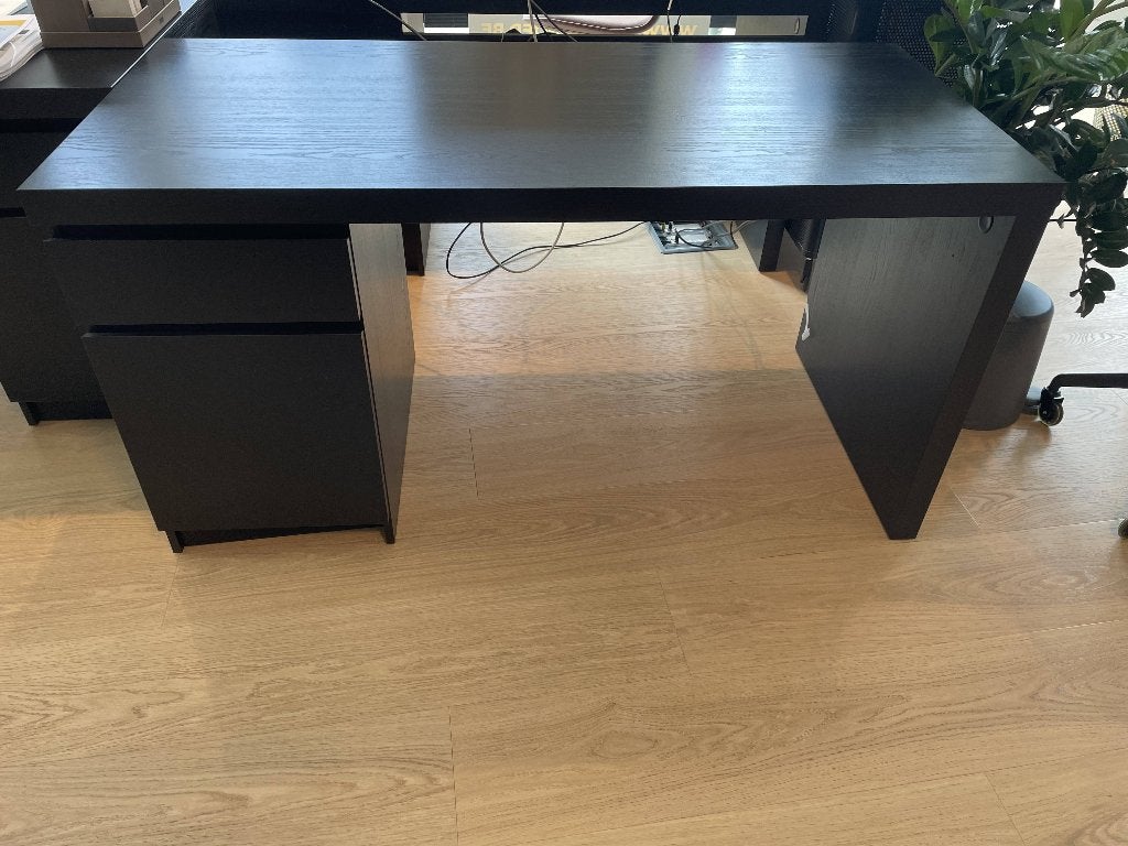 Malm bureau ikea zwart, Maison & Meubles, Bureaux, Avec tiroirs, Comme neuf, IKEA, Enlèvement