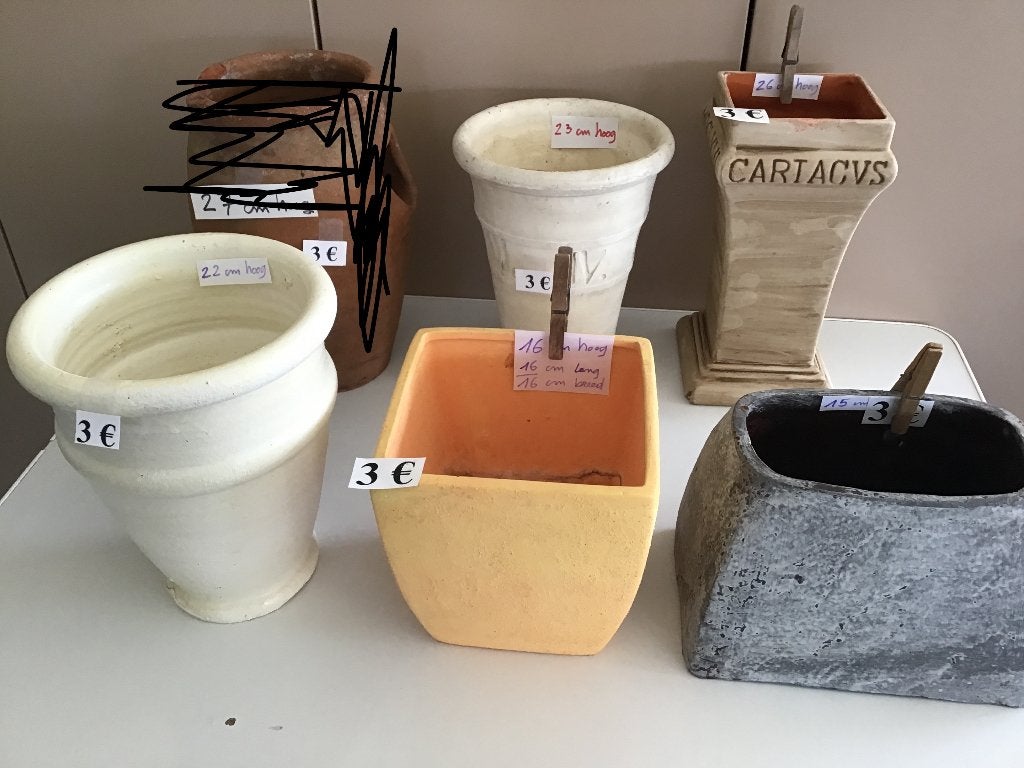 16 pots de fleurs pour seulement 3 euros par pot, Enlèvement ou Envoi, Comme neuf