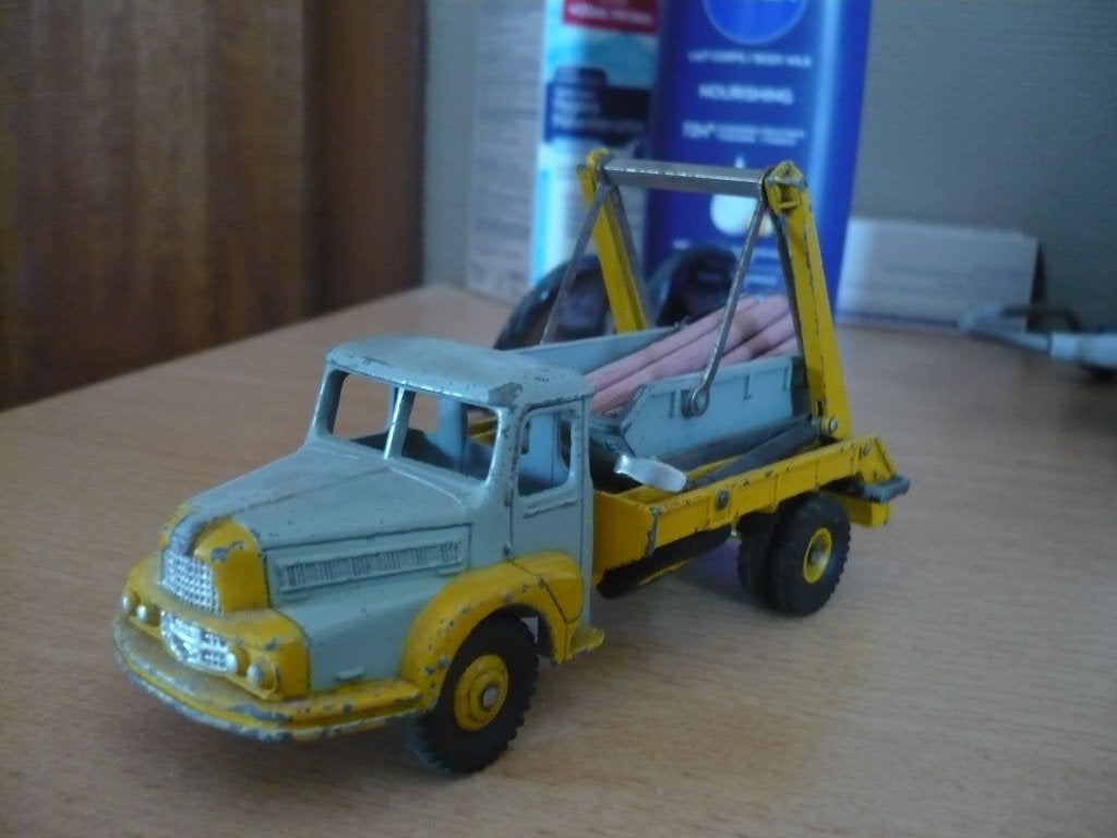dinky toys lot de 2 camions et 1 engin a restaurer, Enlèvement ou Envoi, Utilisé, Bus ou Camion, Dinky Toys