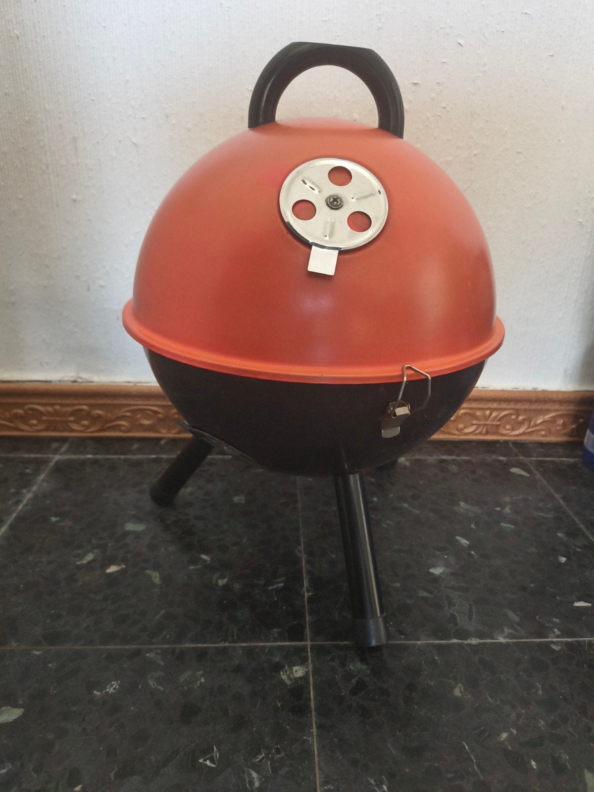 12 inch barbecue, rood – P422.294, Tuin en Terras, Houtskoolbarbecues, Ophalen, Nieuw, 32 cm, Met accessoires