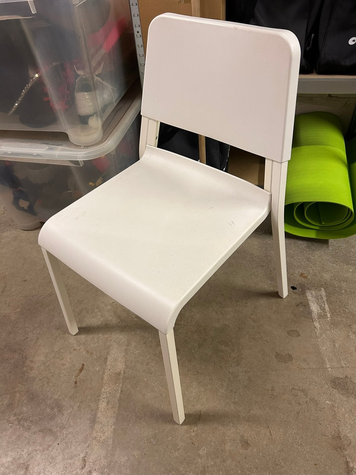 Chaise empilable IKEA, Enlèvement, Comme neuf