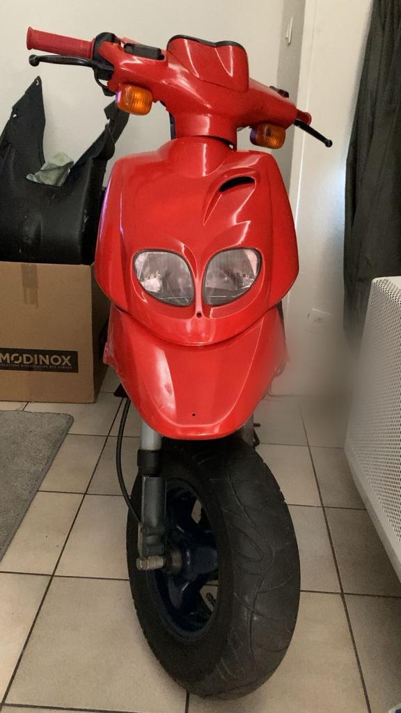 Scooter Tkr a finir classe a, Enlèvement, Comme neuf