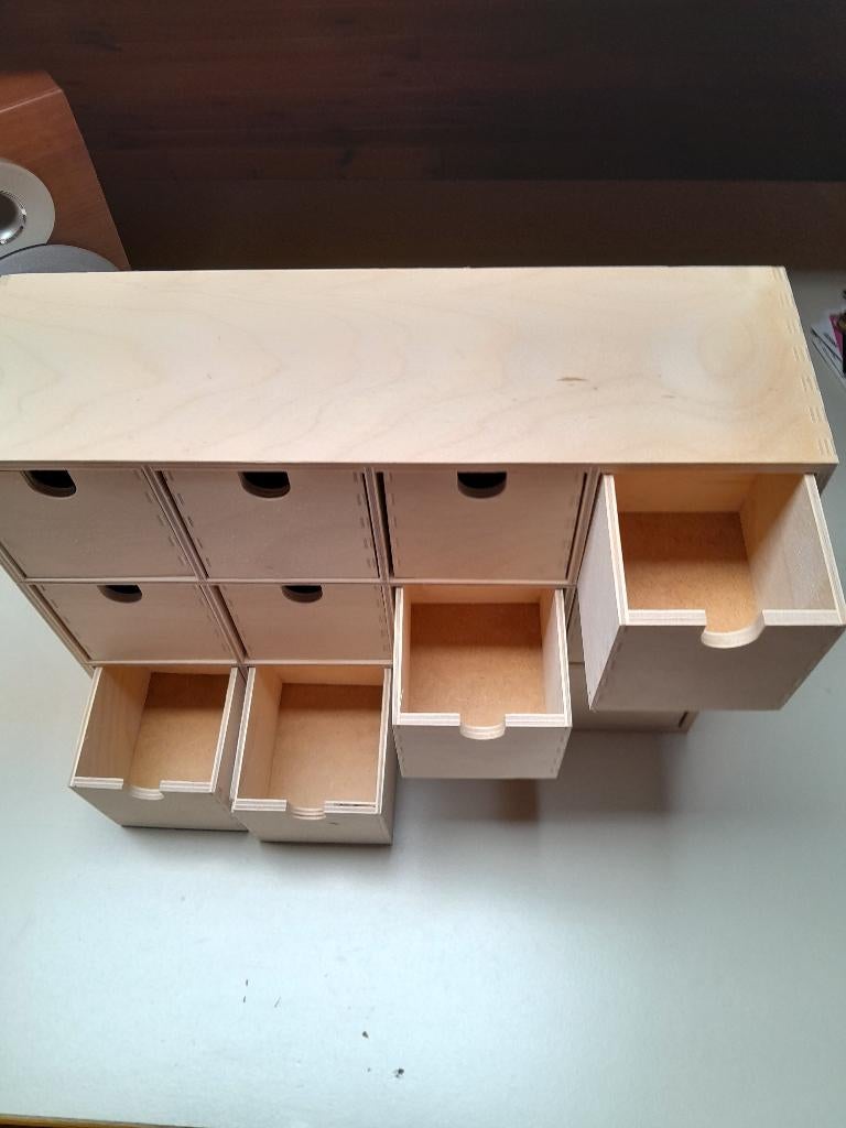 bureau opberger, Ophalen