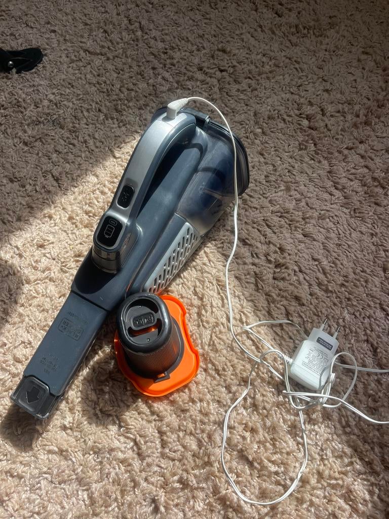 Black & Decker Dustbuster, Elektronische apparatuur, Ophalen, Zo goed als nieuw