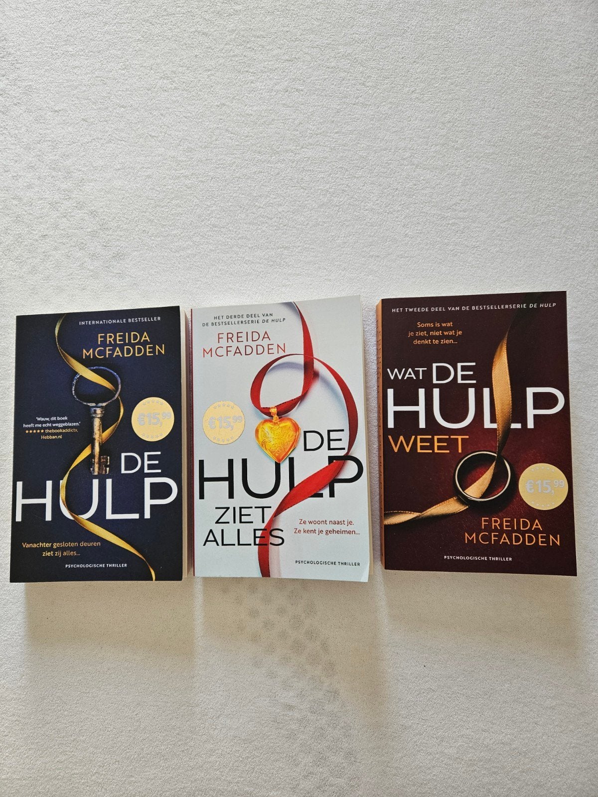 Série de livres De Hulp, Freida Mcfadden, partage de 3 livre, Livres, Enlèvement, Comme neuf, Freida McFadden