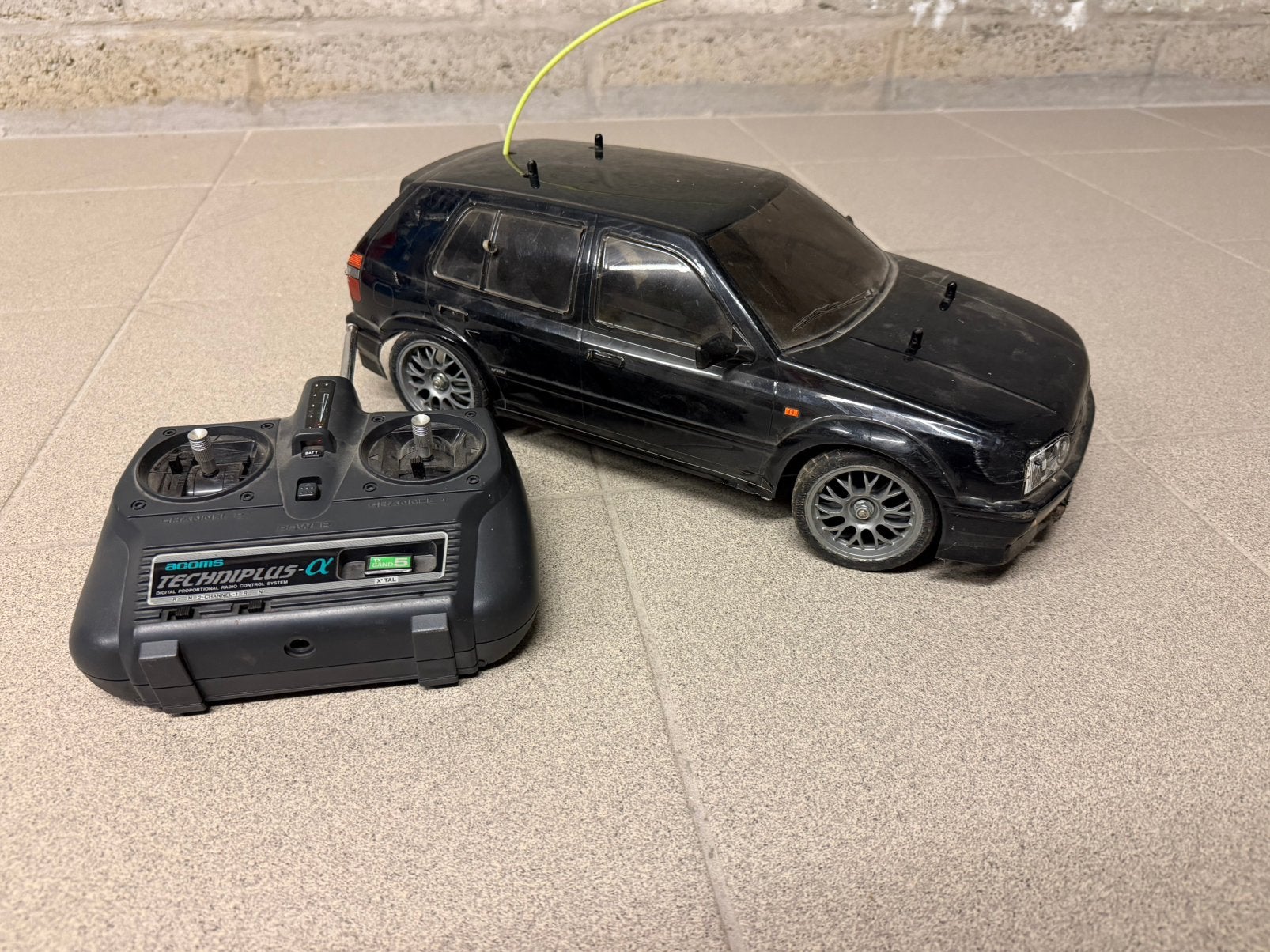Super golf 3 RC, Hobby & Loisirs créatifs, Voiture on road, Utilisé, Électro, RTR (Ready to Run)