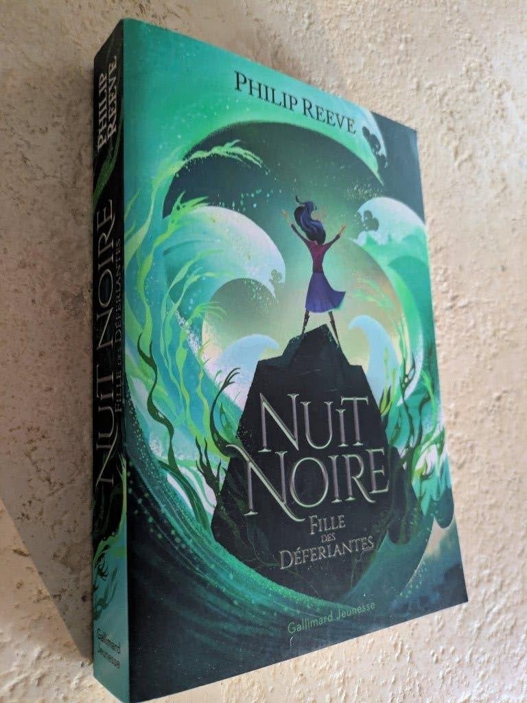 Nuit Noire - Fille des Déferlantes (Philip Reeve)., Livres, Philip Reeve., Comme neuf, Europe autre, Envoi