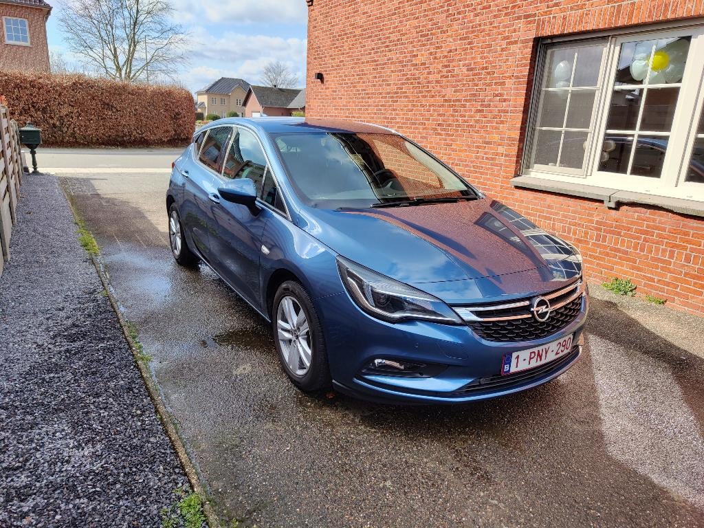 Opel Astra 1.6 CDTI Automatik Innovation, Autos, Opel, Achat, Euro 6, Carnet d'entretien, Noir