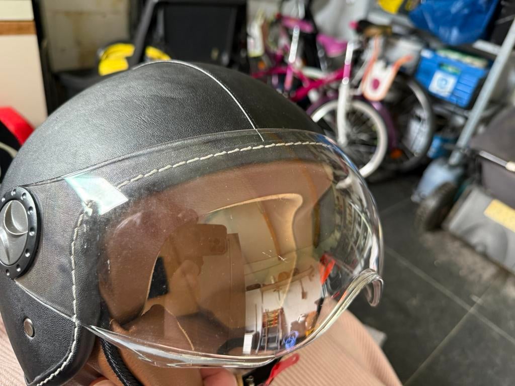 Casque en cuir scooter /moto taille S, Enlèvement, Comme neuf