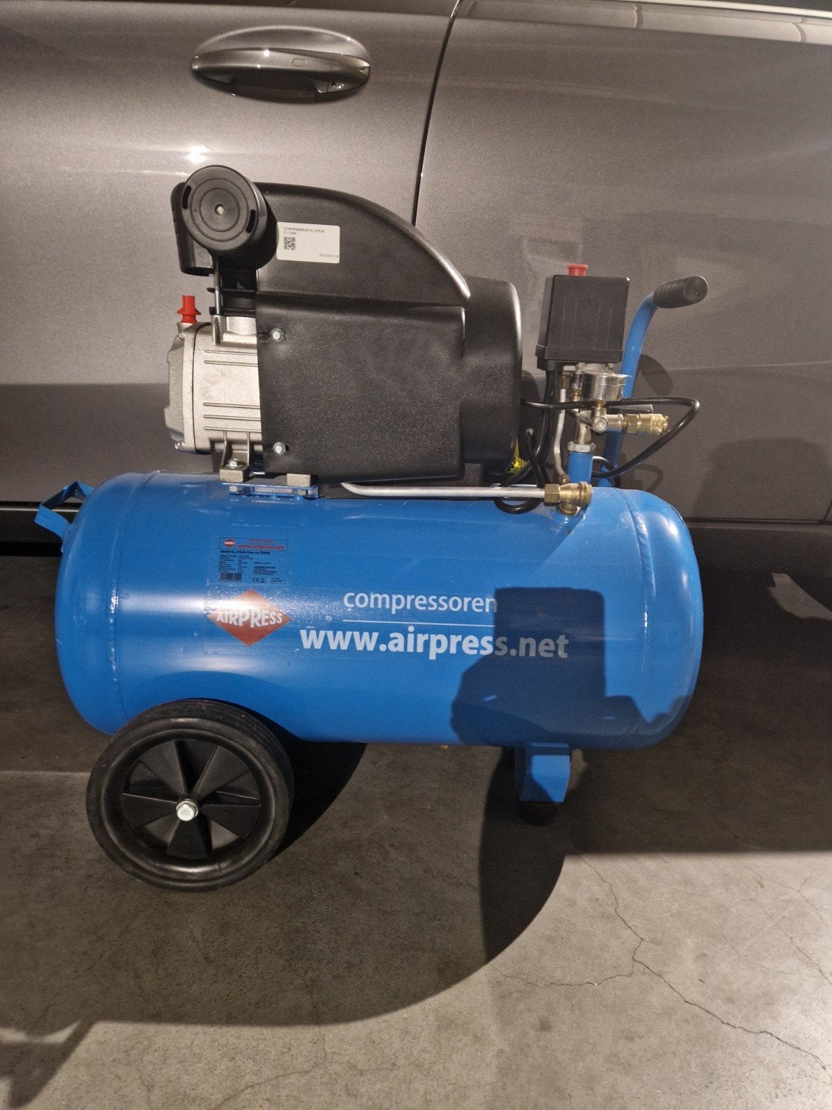 AIRPRESS 275-50 À VENDRE, Bricolage & Construction, 25 à 100 litres, Enlèvement, Neuf, Mobile