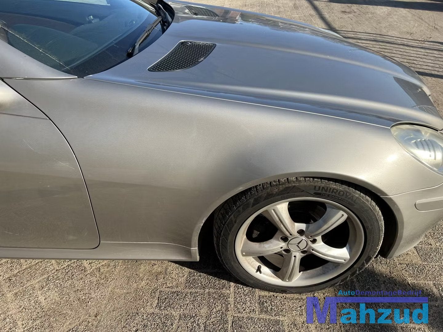 MERCEDES SLK R171 Bruin C723 rechts voorscherm 2005-2011, Gebruikt, Mercedes-Benz AG, Mercedes-Benz, Mercedesstrasse 120
70372  Stuttgart, DE