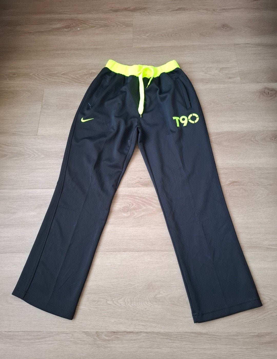 Trainingsbroek nike maat L, Enlèvement ou Envoi, Comme neuf, Taille 52/54 (L), Nike