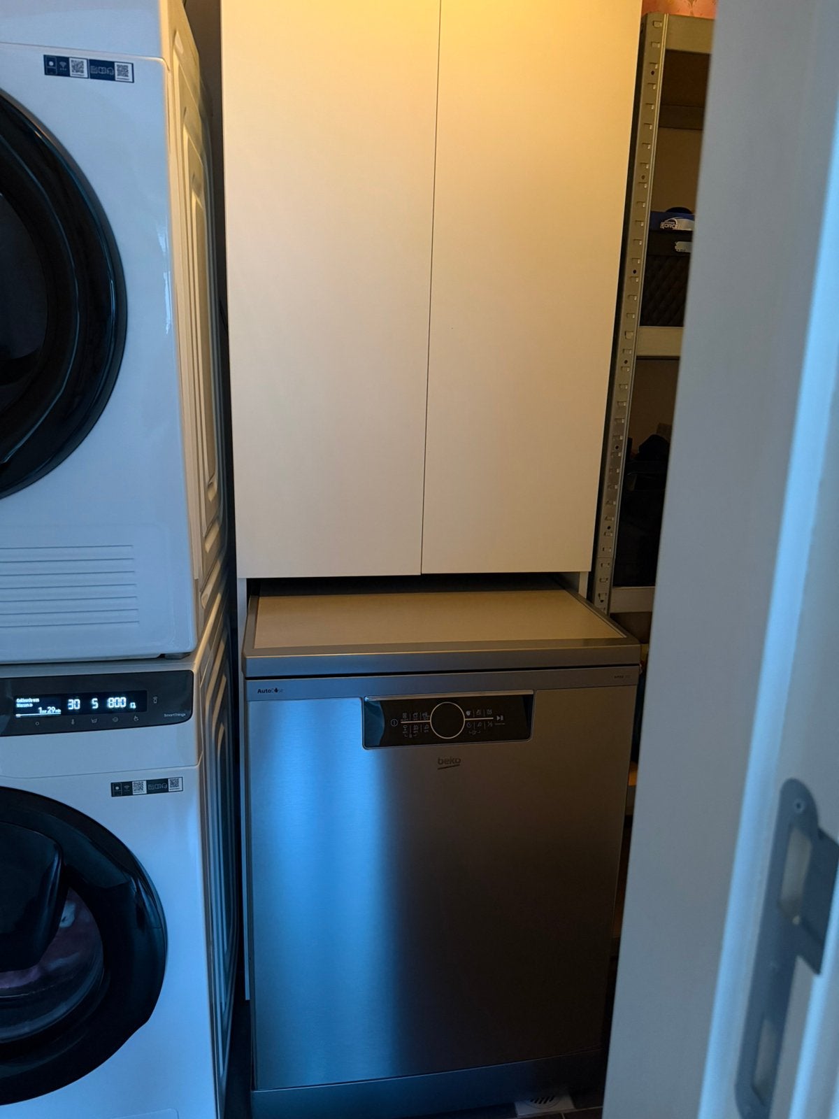Opbergkast met ruimte voor vaatwas/wasmachine, Ophalen, Zo goed als nieuw
