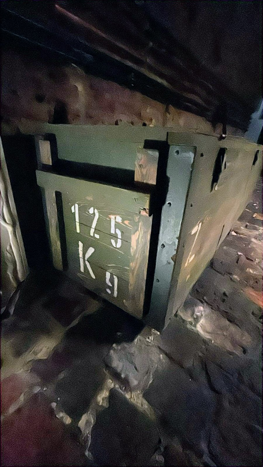 Originele militaire houten transport-/wapenkist, Huis en Inrichting, Woonaccessoires | Kisten, Gebruikt, Ophalen