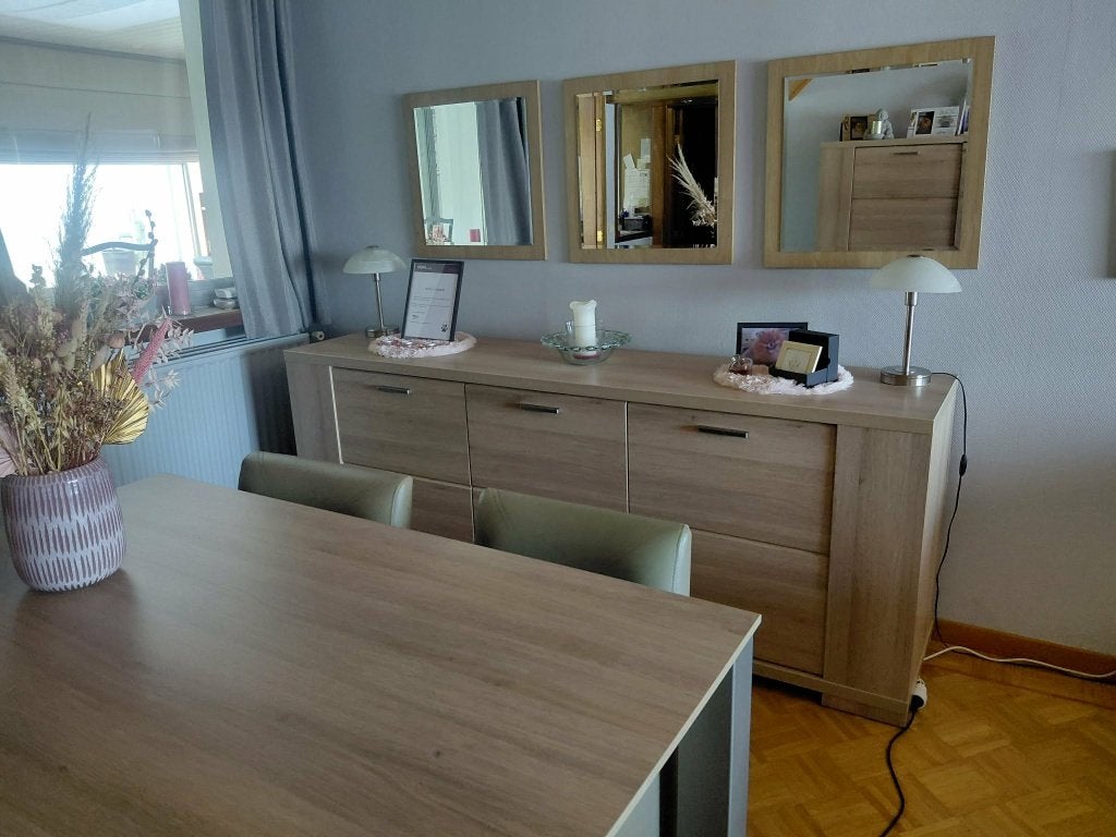 Volledige eetplaats en tv kast, Huis en Inrichting, Ophalen, Zo goed als nieuw, Overige houtsoorten
