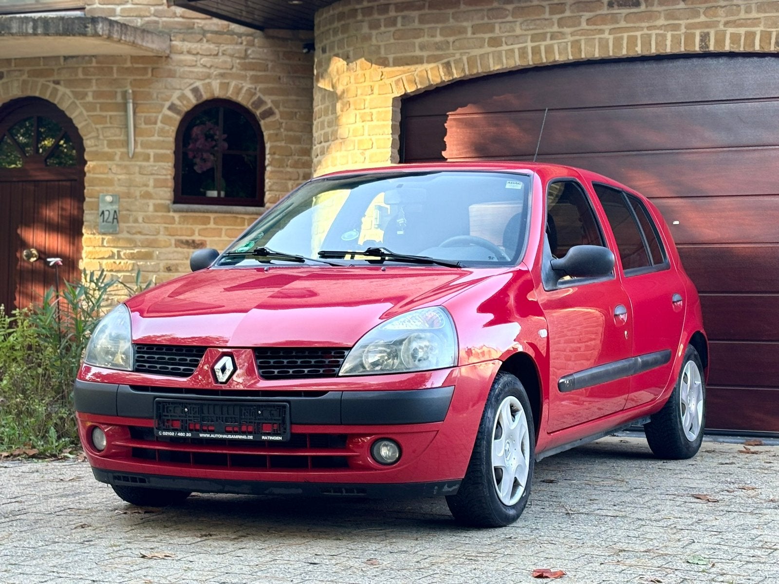 Renault Clio Automaat 5 Deurs 2jaar blanco gekeurd voor vvk, Auto's, Automaat, Zwart, Bedrijf, 5 deurs