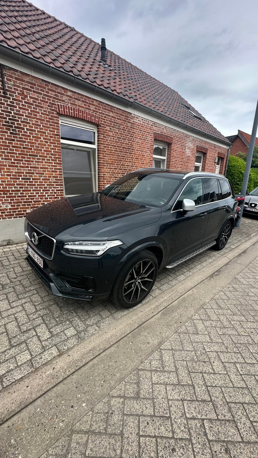 Volvo xc90 d5 R design, Autos, Volvo, Entreprise, XC90, Caméra 360°, 4x4, Adapté aux personnes handicapées, ABS, Caméra de recul