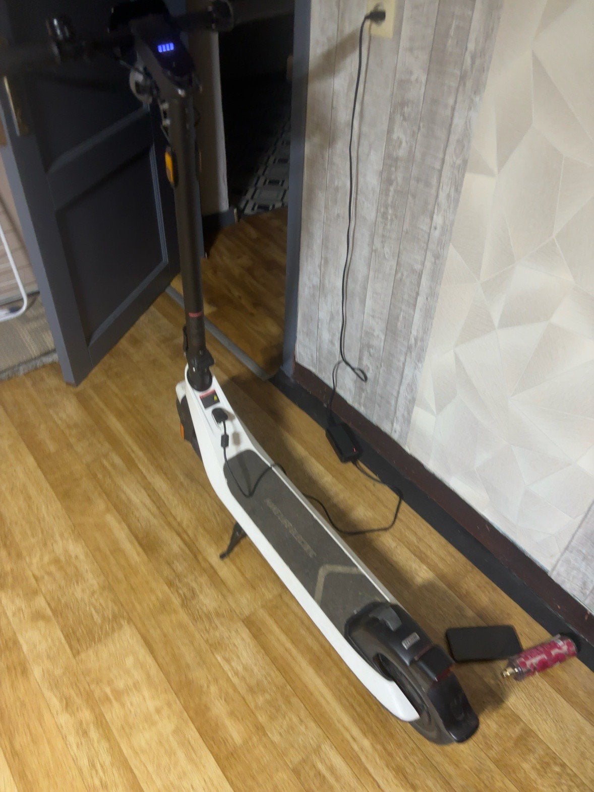 Je vends ma trottinette NIU KQi2 Pro blanche en très état, Enlèvement, Utilisé, Step électrique (E-scooter)