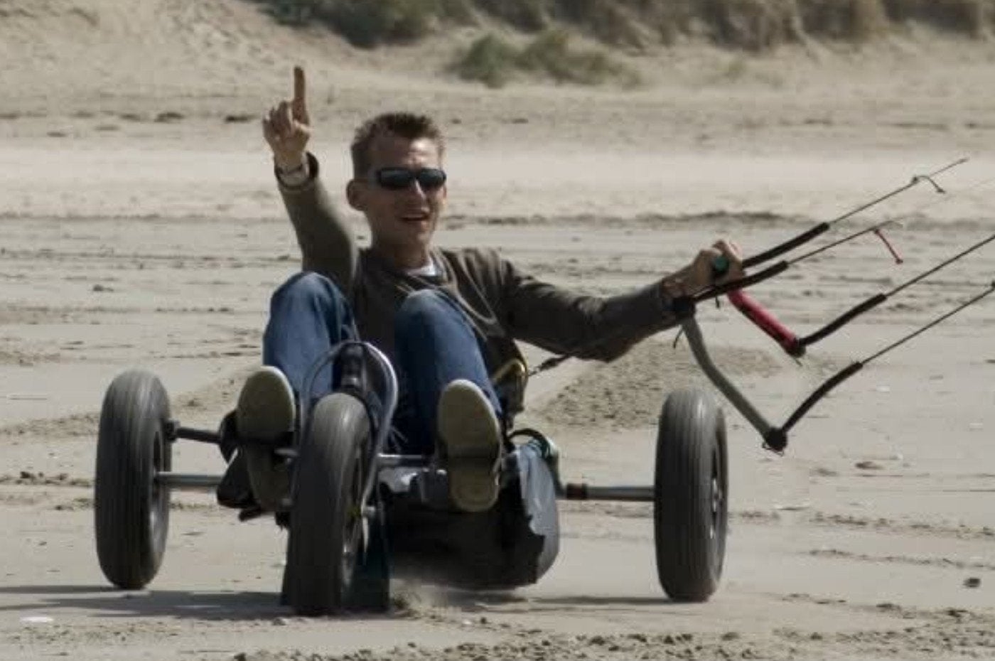 Buggy-kitesurf Peter Lynn, Enlèvement