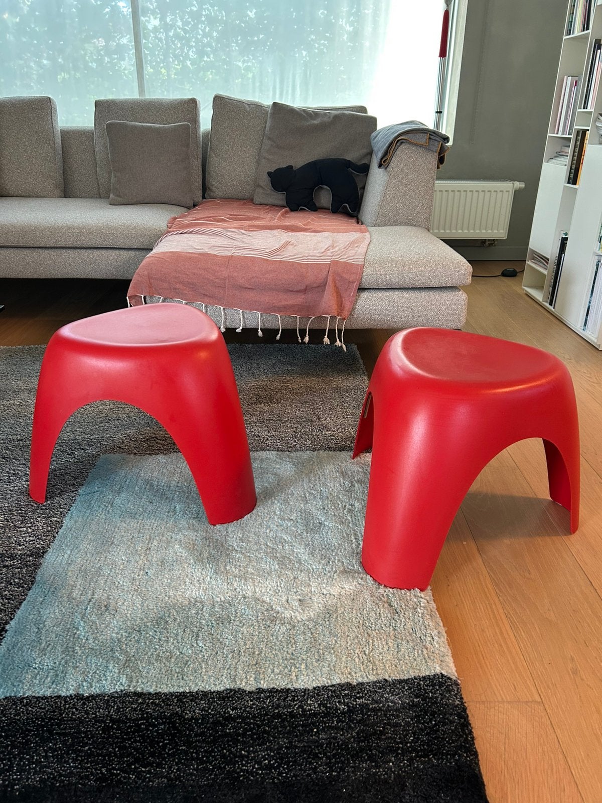Elephant Stool Vitra Limited Atomium Edition Red 2 x, Ophalen, Gebruikt, Kunststof