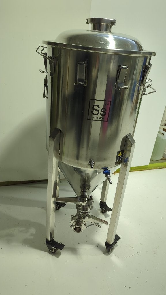 SS Brewtech conische vergistingstank CCT 75L met accessoires, Ophalen, Zo goed als nieuw