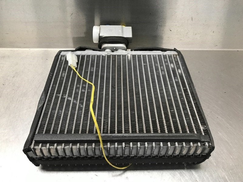 CLIMATISATION EVAPORATEUR Mitsubishi Outlander (CU), Utilisé, Mitsubishi
