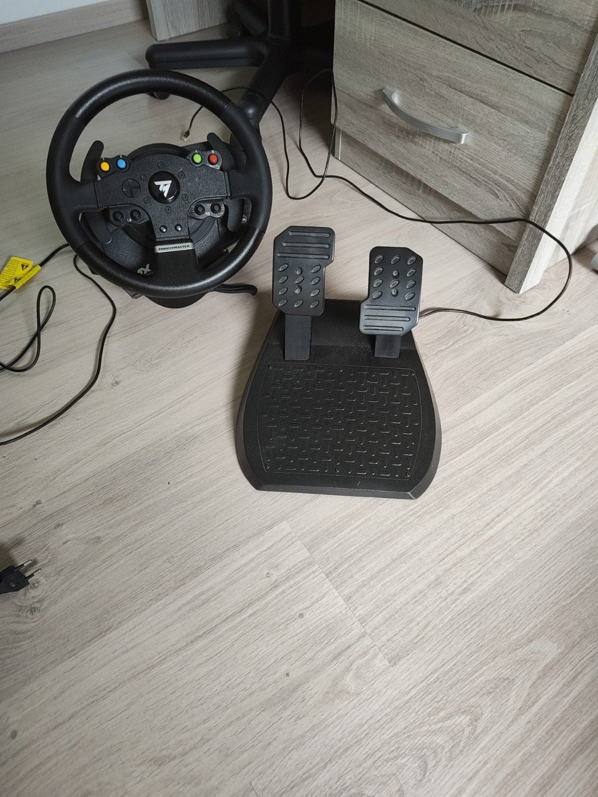 Thrustmaster TMX, Consoles de jeu & Jeux vidéo, Enlèvement, Utilisé, Volant ou Accessoire de sport, Xbox One