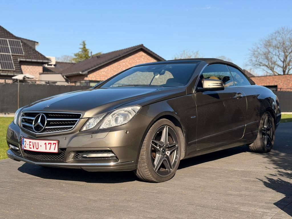 Mercedes E220 cabrio full option, Auto's, Automaat, Achterwielaandrijving, Cabriolet, Leder