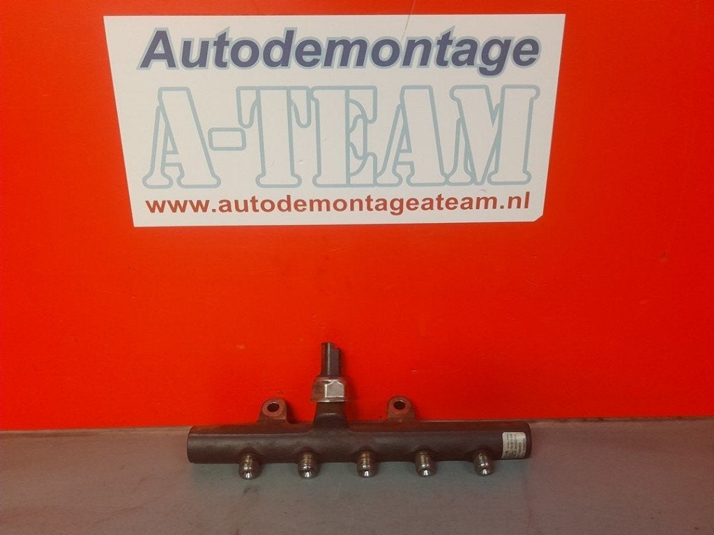 RAMPE D'INJECTION Renault Twingo II (CN) (|H8200701690|), Renault, Utilisé, Lisa.Scalzo@aptiv.com, Aptiv PLC