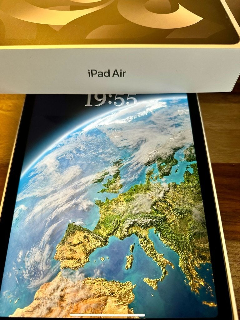 Apple iPad Air 5e generatie, Computers en Software, Apple iPads, Ophalen, Zo goed als nieuw, Grijs, Apple iPad