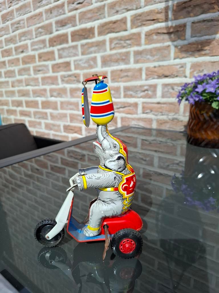 elefant, Antiquités & Art, Enlèvement