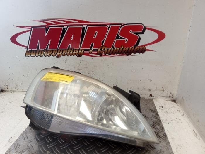 Phare droit d'un Opel Corsa, -, -, Opel, 3 mois de garantie